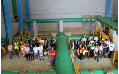 Immagine: Studenti in visita al serbatoio di San Michele